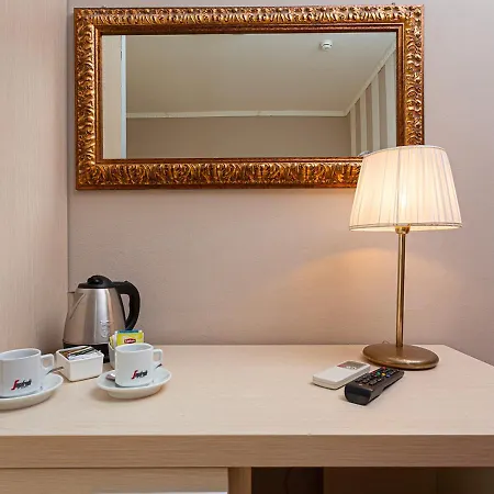 Corona 酒店 米兰马瑞提那