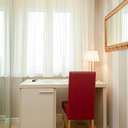فندق Hotel Corona Milano Marittima ميلانو ماريتيما