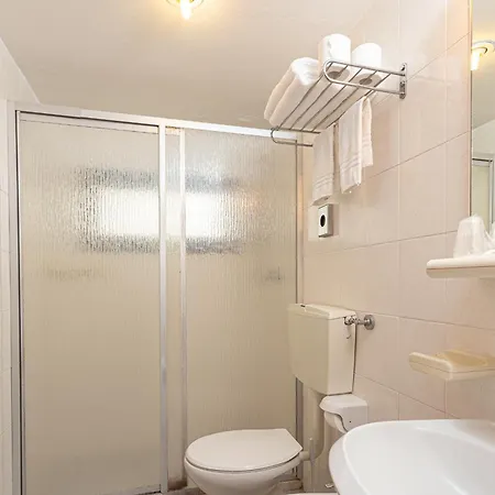 Hotel Corona Milano Marittima ميلانو ماريتيما
