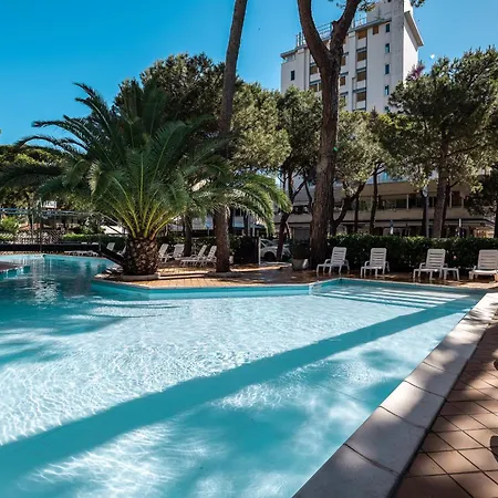 فندق Hotel Corona Milano Marittima ميلانو ماريتيما