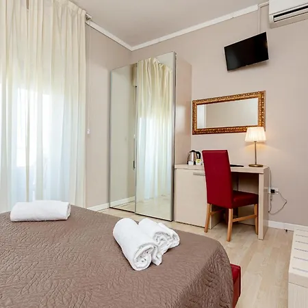 فندق Hotel Corona Milano Marittima